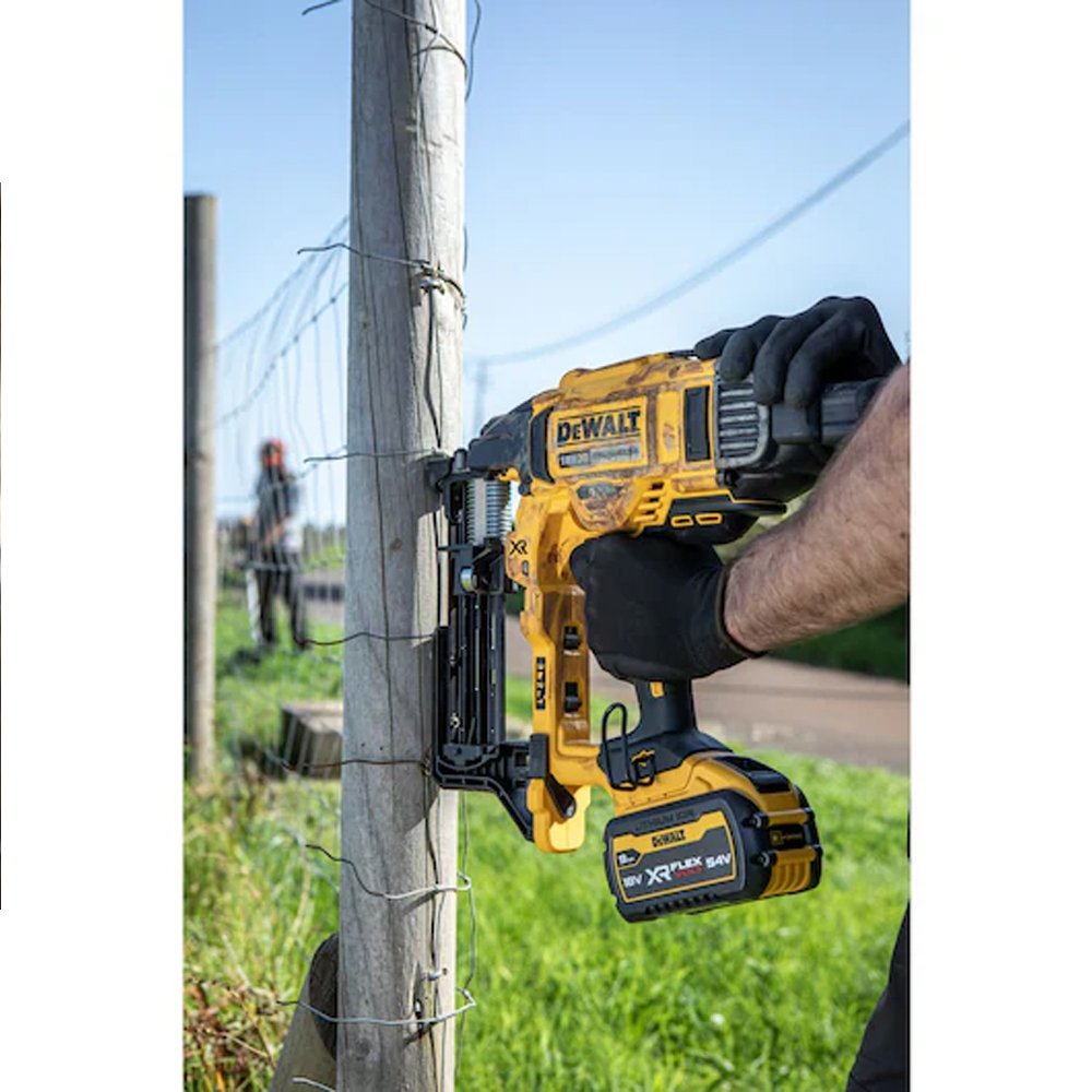Dewalt DCFS950N-XE 18V XR BL Fencing Stapler Bare